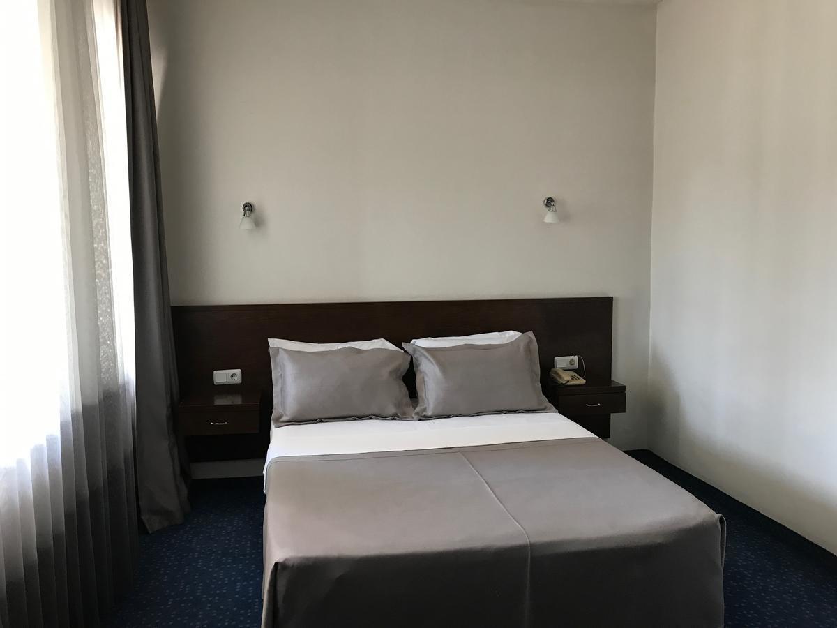 Hande Hotel Mustafakemalpasa Exterior photo